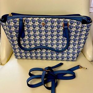 Tory Burch beautiful crossbody handbag